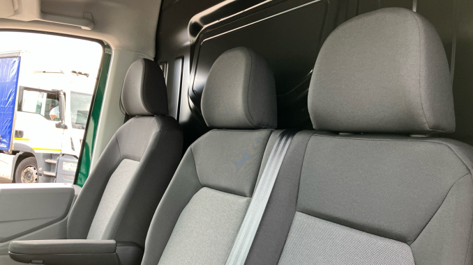 Volkswagen Crafter Cr35 Mwb Diesel Fwd 2.0 TDI 140PS Commerce Plus High Roof Van - Image 16